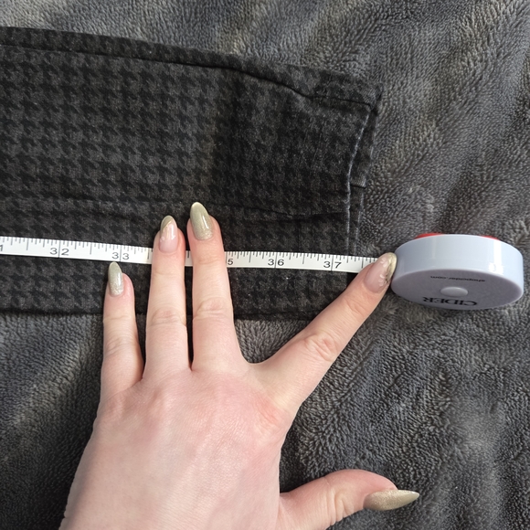 Women's Gray Houndstooth Pants - Picture 9 of 12